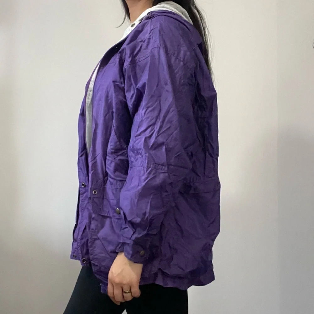 π Embrace the Vintage Vibes: Purple Windbreaker Coat - Size Unknown π¬οΈ - Picture 5 of 13